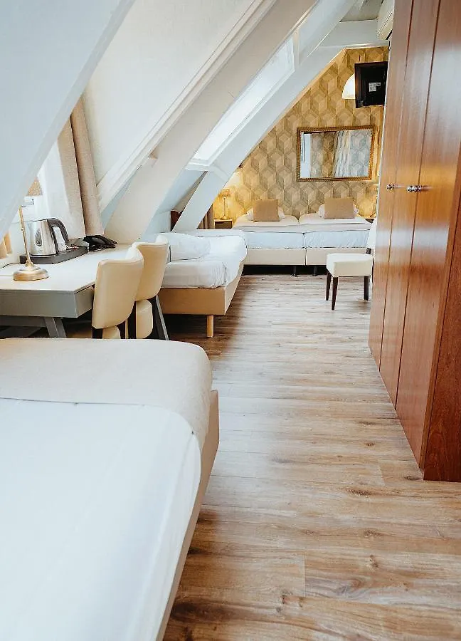 Hotel Johannes Vermeer Delft 3*,  Nederland