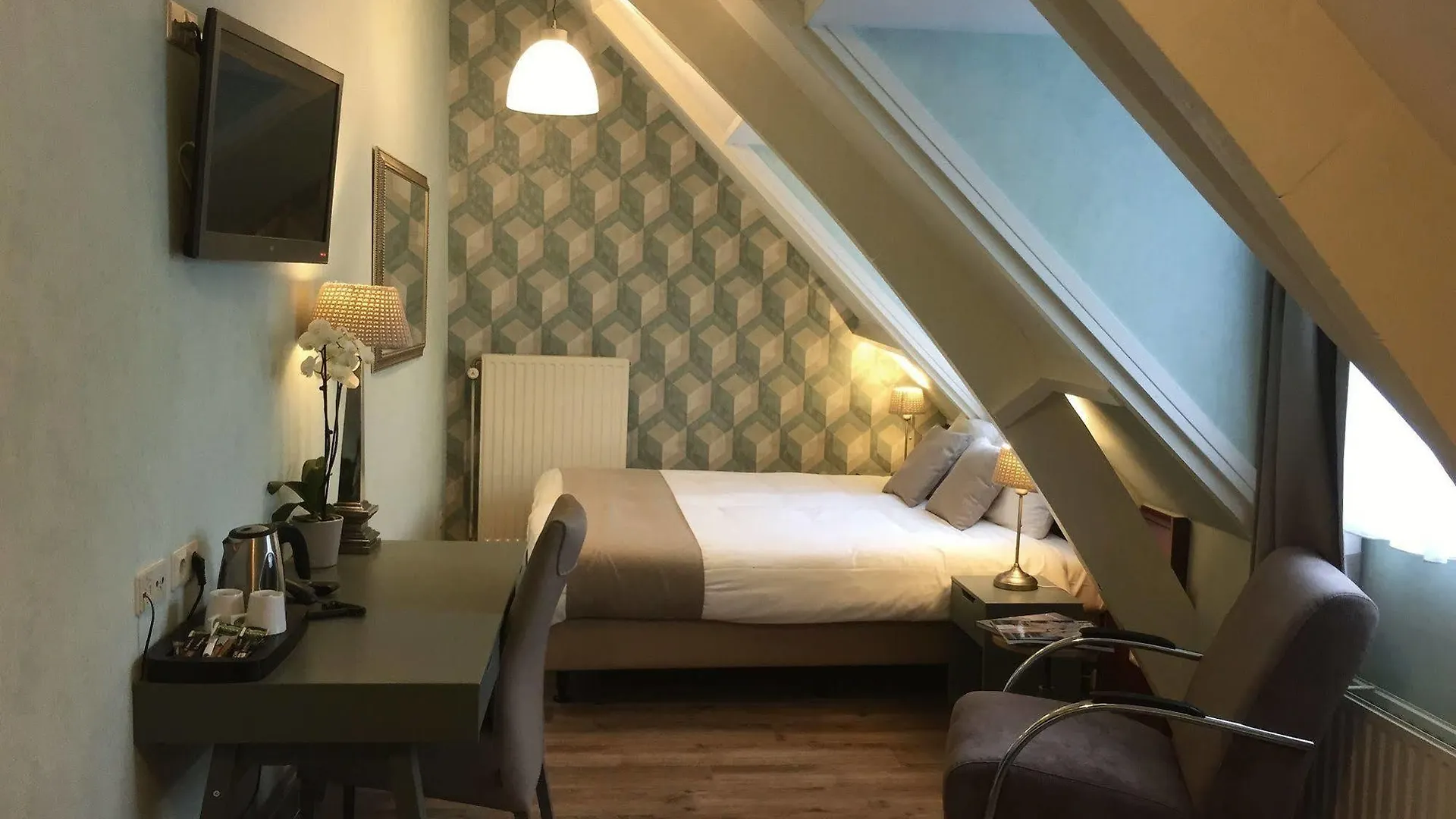 Hotel Johannes Vermeer Delft 3*,